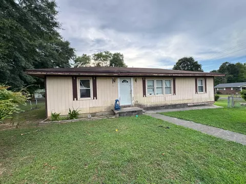 1002 Evaline St, Lafayette, GA 30728