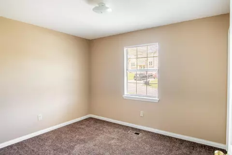 Bedroom - 8208 Fallen Maple Dr, Chattanooga, TN 37421 photo 1 of 6