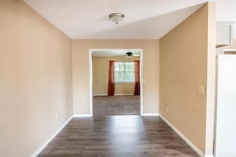 Living - 8208 Fallen Maple Dr, Chattanooga, TN 37421 photo 6 of 7