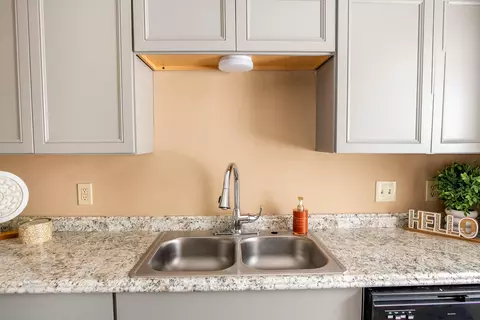 Kitchen - 8208 Fallen Maple Dr, Chattanooga, TN 37421 photo 3 of 3