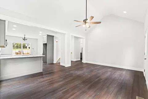Living - 2041 Ashley Lane Ln, Dalton, GA 30721 photo 2 of 3