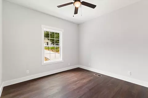 Bedroom - 2041 Ashley Lane Ln, Dalton, GA 30721 photo 4 of 8