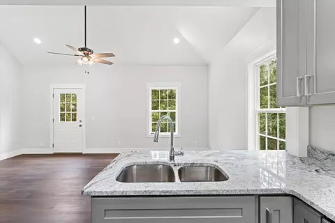 Living - 2041 Ashley Lane Ln, Dalton, GA 30721 photo 3 of 3