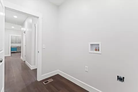 Entry Way - 2041 Ashley Lane Ln, Dalton, GA 30721 photo 10 of 10