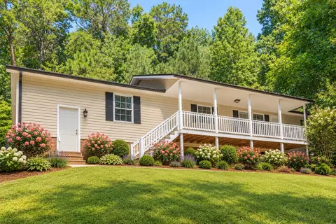 4128 E Jimmy Dr, Rocky Face, GA 30740