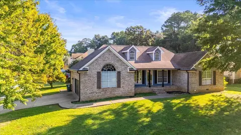 8715 Georgetown Trace Ln, Chattanooga, TN 37421