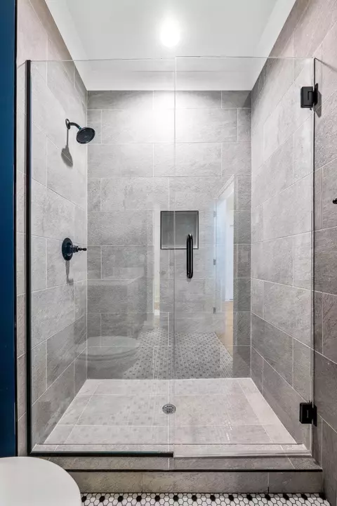 Bath - 315 Browbend Dr, Guild, TN 37340 photo 14 of 17