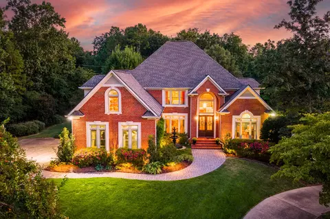 5718 Mountain Grove Dr, Chattanooga, TN 37421