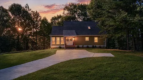 99 N Ridge Dr, Lafayette, GA 30728