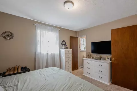 Bedroom - 2311 Saunders Rd, Ringgold, GA 30736 photo 8 of 8