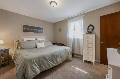 Bedroom - 2311 Saunders Rd, Ringgold, GA 30736 photo 7 of 8