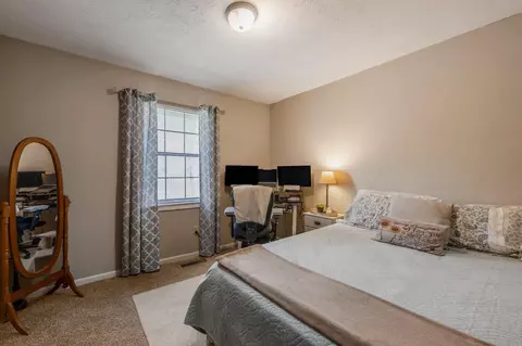 Bedroom - 2311 Saunders Rd, Ringgold, GA 30736 photo 6 of 8
