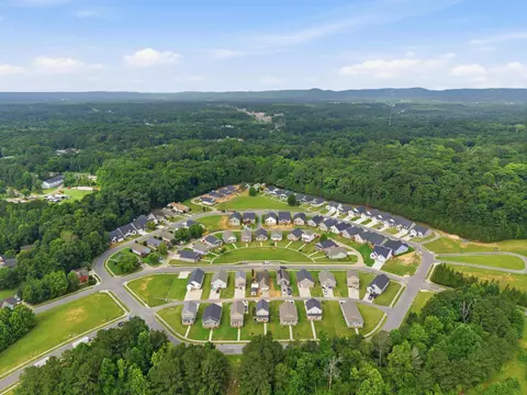 View/Area - 140 Washington St, Dalton, GA 30721 photo 4 of 5