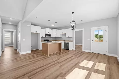 Entry Way - 140 Washington St, Dalton, GA 30721 photo 1 of 5
