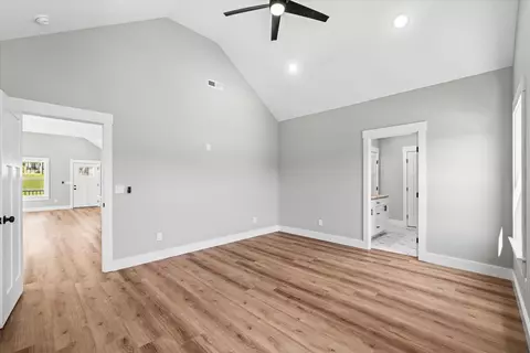 Bedroom - 140 Washington St, Dalton, GA 30721 photo 3 of 7