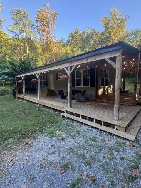 817 Green Pond Rd, Soddy Daisy, TN 37379
