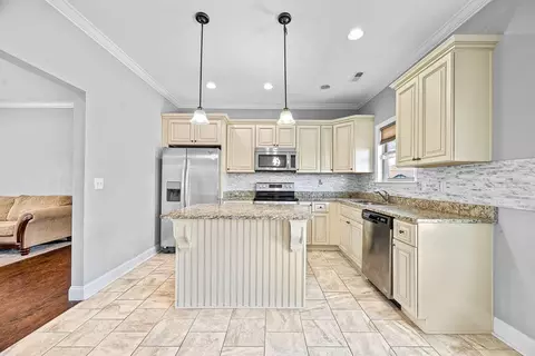 Kitchen - 54 Franklin Cir, Fort Oglethorpe, GA 30742 photo 1 of 4