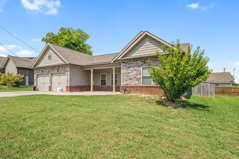 Exterior - 54 Franklin Cir, Fort Oglethorpe, GA 30742 photo 3 of 10
