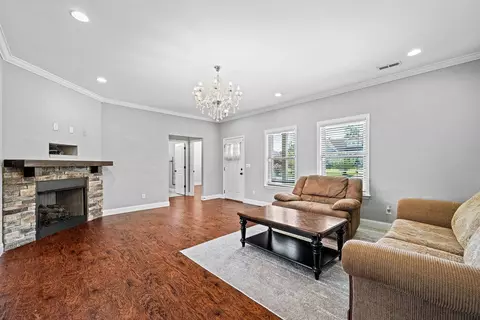 Living - 54 Franklin Cir, Fort Oglethorpe, GA 30742 photo 2 of 2