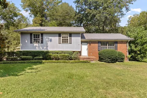 5705 Dowler Ln, Signal Mountain, TN 37377