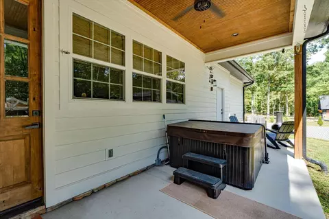 Exterior - 10370 Tn-150, Sequatchie, TN 37374 photo 5 of 17