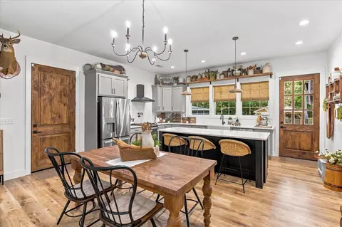 Kitchen - 10370 Tn-150, Sequatchie, TN 37374 photo 1 of 8