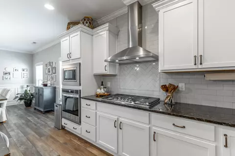 Kitchen - 7473 Tailgate Loop, Ooltewah, TN 37363 photo 5 of 9