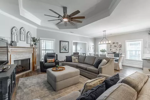 Living - 7473 Tailgate Loop, Ooltewah, TN 37363 photo 3 of 5