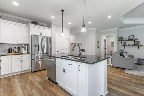 Kitchen - 7473 Tailgate Loop, Ooltewah, TN 37363 photo 9 of 9