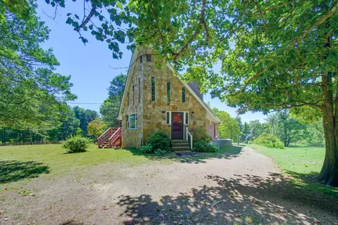 831 Griffin Rd, Lookout Mountain, GA 30750
