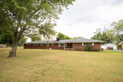 Exterior - 822 Betsy Pack Dr, Jasper, TN 37347 photo 7 of 8