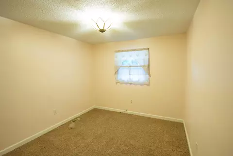 Bedroom - 822 Betsy Pack Dr, Jasper, TN 37347 photo 2 of 5
