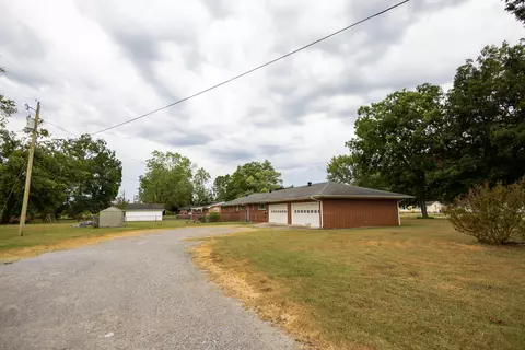 Exterior - 822 Betsy Pack Dr, Jasper, TN 37347 photo 5 of 8