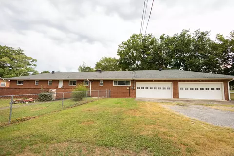 Exterior - 822 Betsy Pack Dr, Jasper, TN 37347 photo 6 of 8