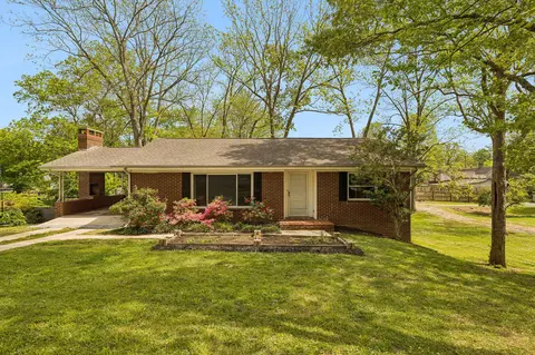 411 Pine Ave, South Pittsburg, TN 37380
