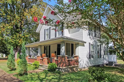 207 Magnolia Ave, South Pittsburg, TN 37380