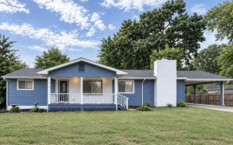 43 Lynngrove Dr, Rossville, GA 30741