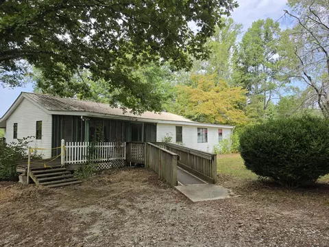 82 Bentley Rd, Pikeville, TN 37367