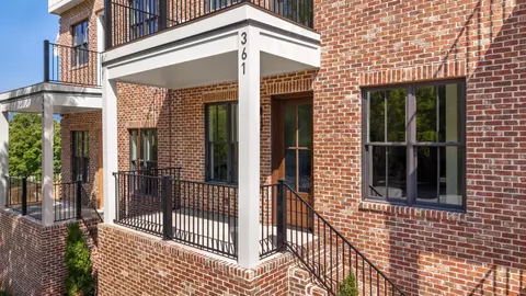 Exterior - 357 E 4th St, Chattanooga, TN 37403 photo 2 of 13