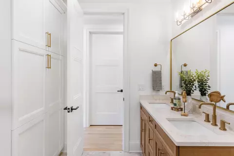 Entry Way - 357 E 4th St, Chattanooga, TN 37403 photo 4 of 7