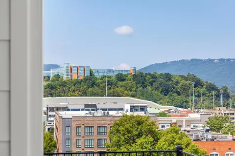 View/Area - 357 E 4th St, Chattanooga, TN 37403 photo 2 of 4