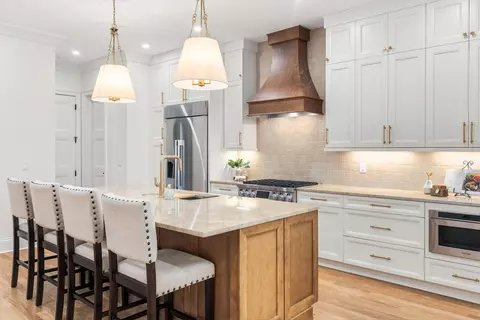 Kitchen - 357 E 4th St, Chattanooga, TN 37403 photo 2 of 4