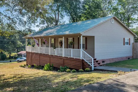 519 Gunter Ave, Bridgeport, AL 35740