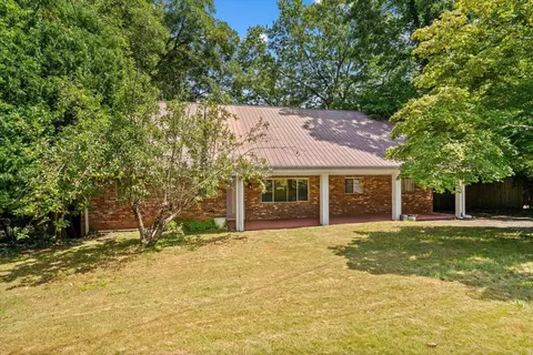 1301 Rio Vista Dr, Dalton, GA 30720