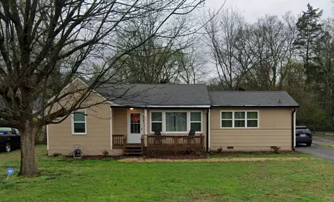 327 Sequoia Dr, Chattanooga, TN 37411