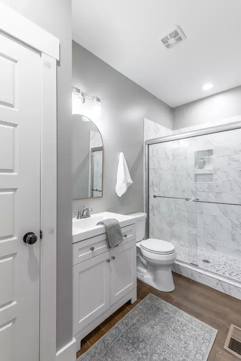 Bath - 3481 Post Oak Rd, Ringgold, GA 30736 photo 7 of 10
