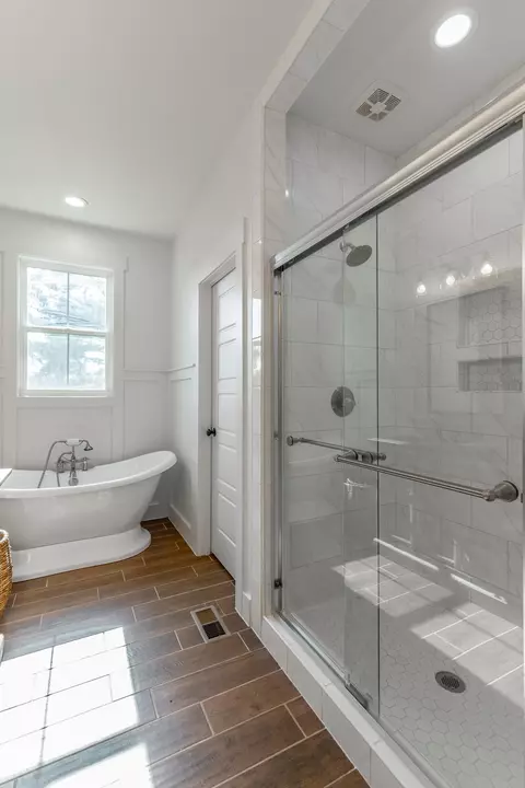 Bath - 3481 Post Oak Rd, Ringgold, GA 30736 photo 5 of 10