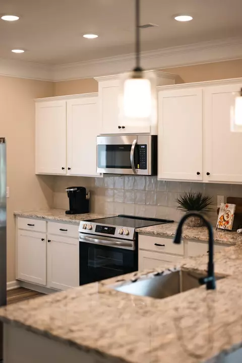 Kitchen - 89 Willow Cir, Rock Spring, GA 30739 photo 4 of 11