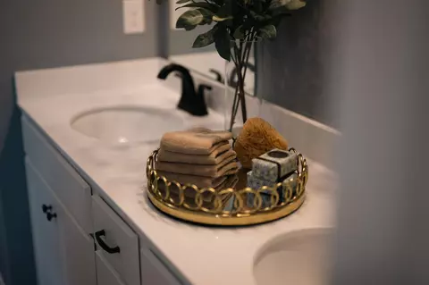 Bath - 89 Willow Cir, Rock Spring, GA 30739 photo 2 of 5