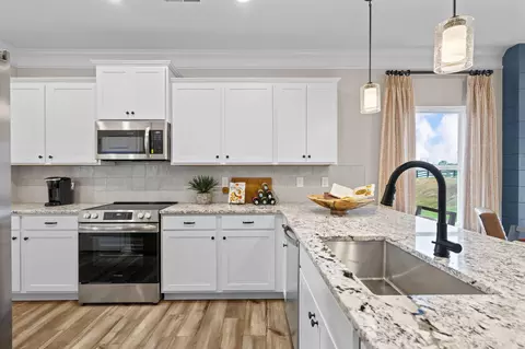 Kitchen - 127 Willow Cir, Rock Spring, GA 30739 photo 8 of 10